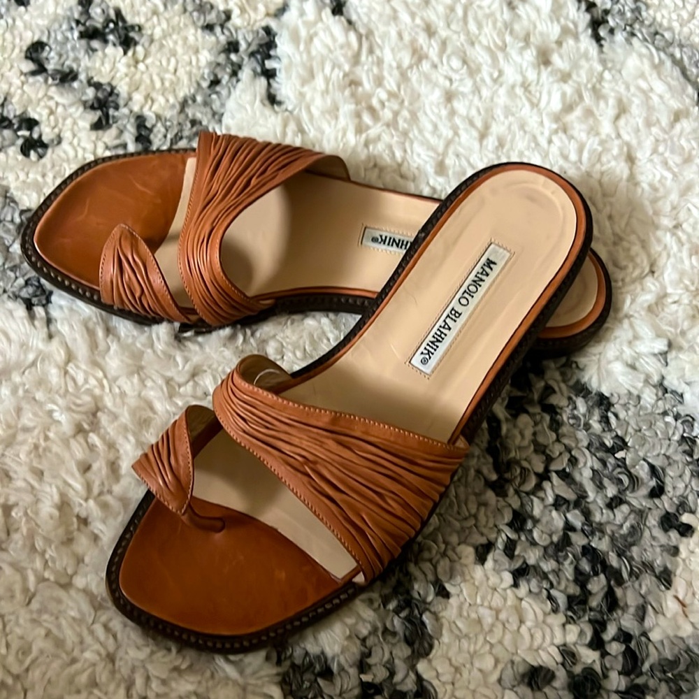 Manolo Blahnik Leather Sandals 7